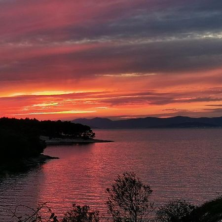Apartamento Sunset By The Sea Splitska Exterior foto