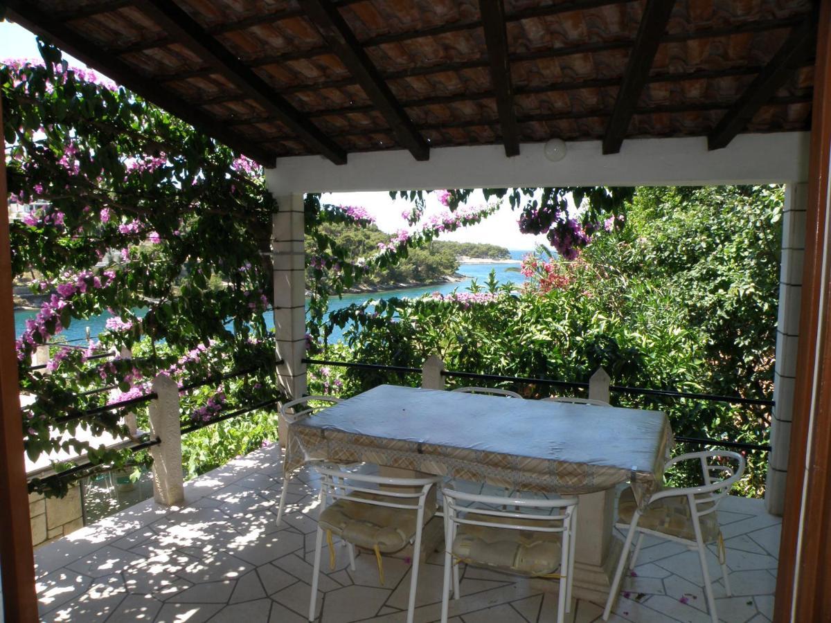 Apartamento Sunset By The Sea Splitska Exterior foto