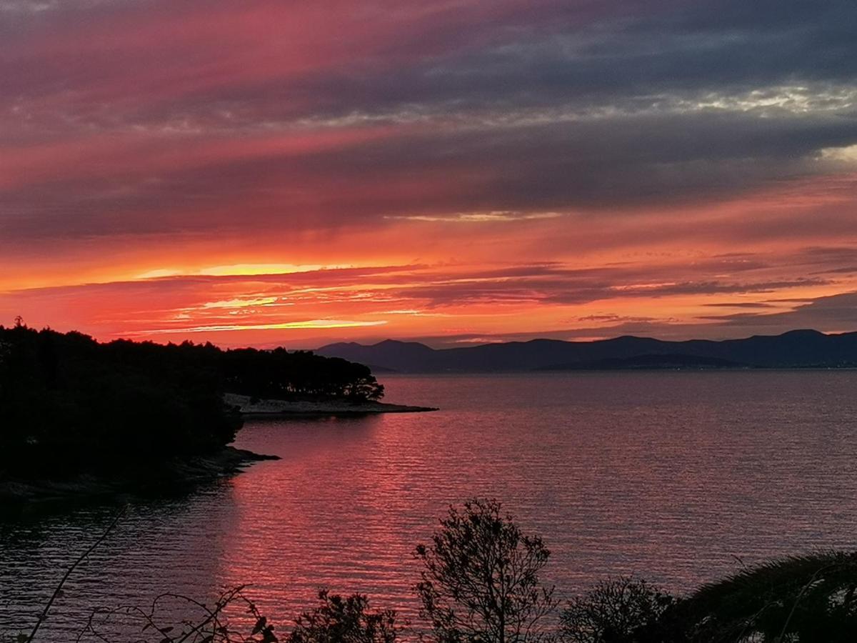 Apartamento Sunset By The Sea Splitska Exterior foto