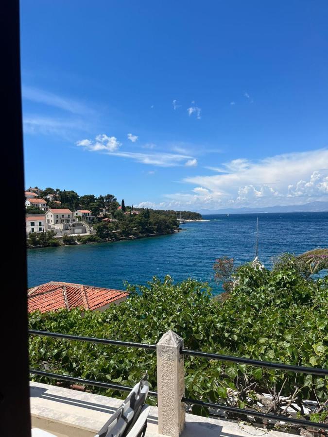 Apartamento Sunset By The Sea Splitska Exterior foto